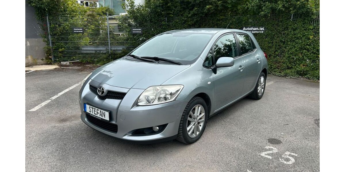 Toyota Auris 130.000 km 5.500 &euro; Neuss 41472