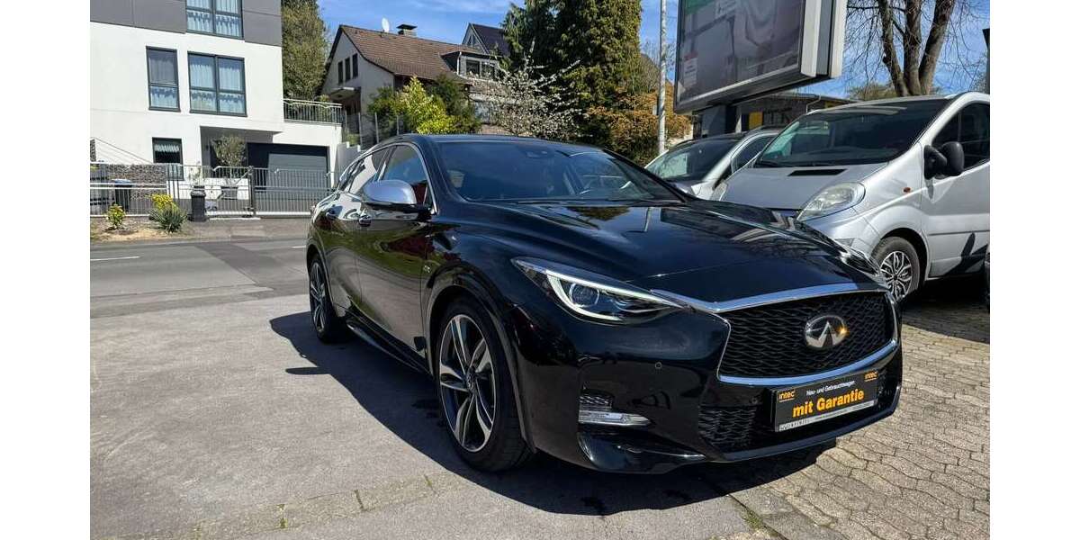 INFINITI Q30 72.000 km 17.999 &euro; Solingen 42699