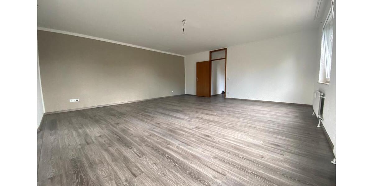Etagenwohnung Wuppertal - 2 Zimmer, 72 m&sup2;, 800&euro; | Angebot:27544330