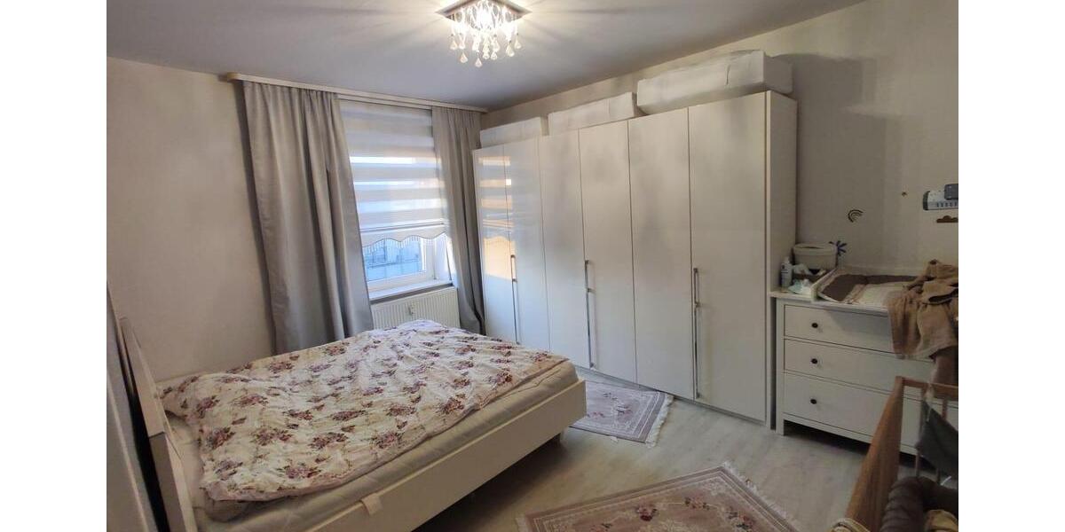 Etagenwohnung Gelsenkirchen Resse - 5 Zimmer, 135 m&sup2;, 1.500&euro; | Angebot:27566341