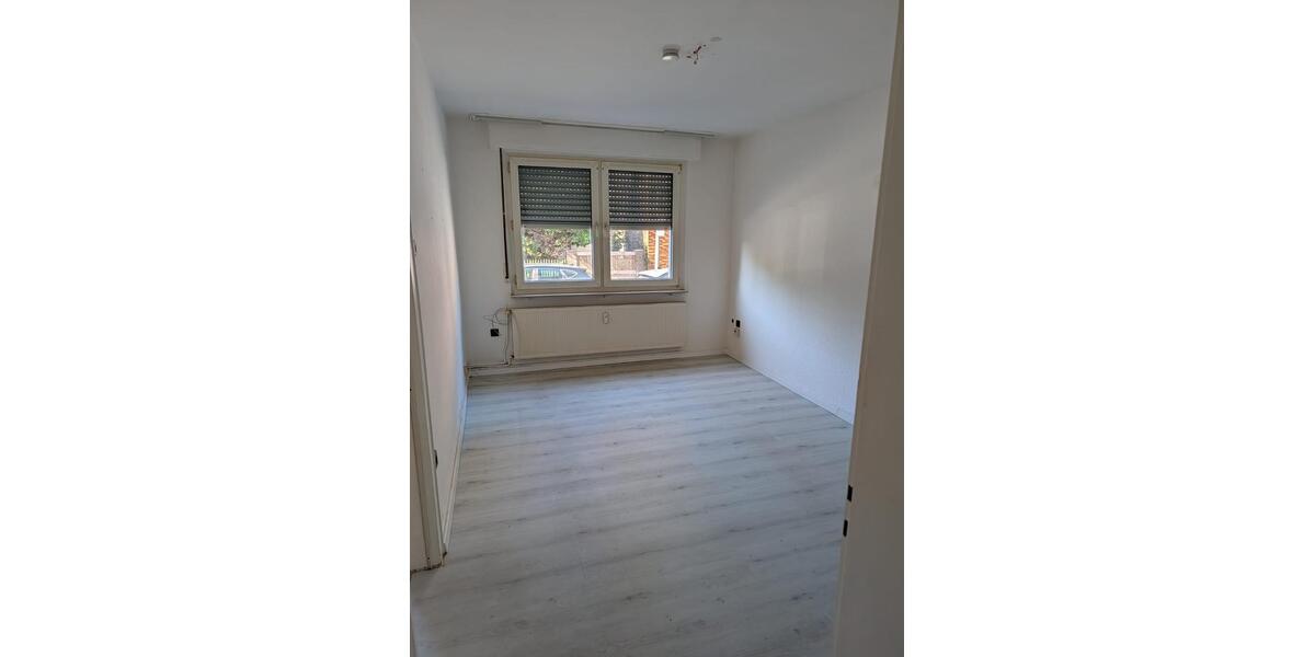 Erdgeschoßwohnung Duisburg Mittelmeiderich - 2.5 Zimmer, 52 m&sup2;, 450&euro; | Angebot:27541053