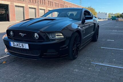 Ford Mustang 128.000 km 15.000 &euro; Düsseldorf - Bezirk 8 40625