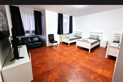 Haus Oberhausen - 15 Zimmer, 460 m&sup2;, 699.000&euro; | Angebot:25933442