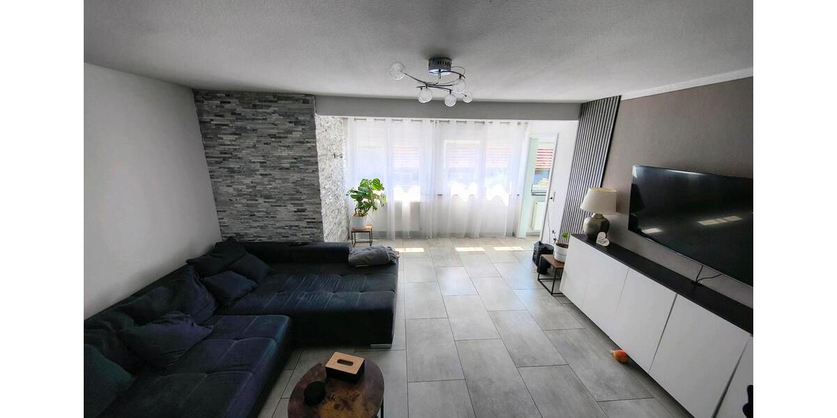 Erdgeschoßwohnung Wuppertal Unterbarmen - 3 Zimmer, 90 m&sup2;, 1.350&euro; | Angebot:27536410