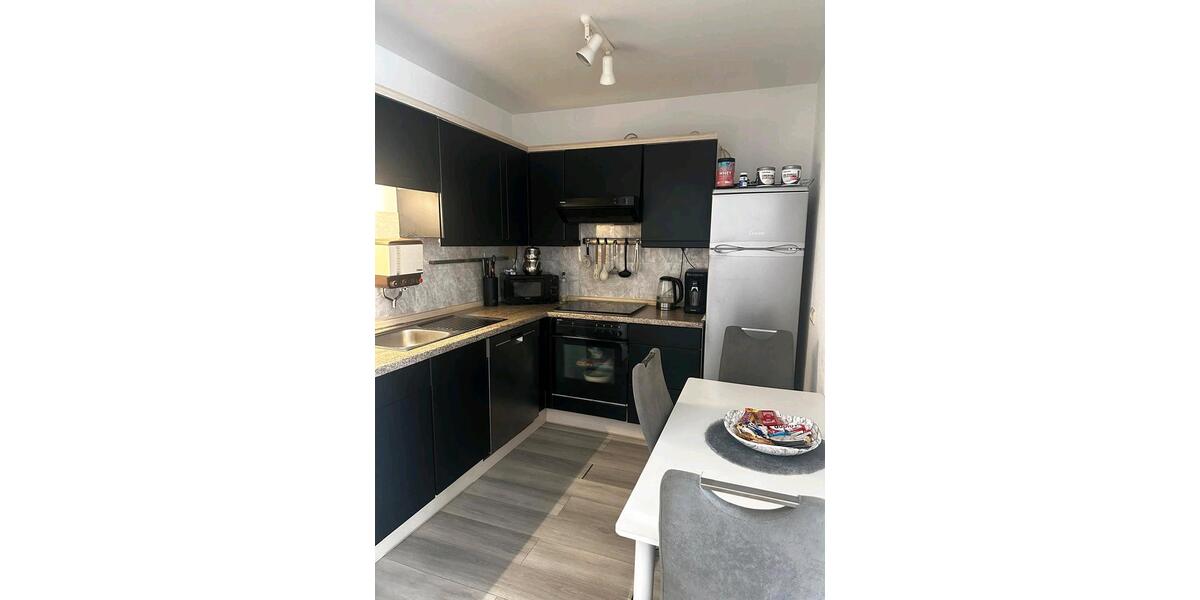 Hochparterre Duisburg Mittelmeiderich - 2 Zimmer, 47 m&sup2;, 430&euro; | Angebot:27580363