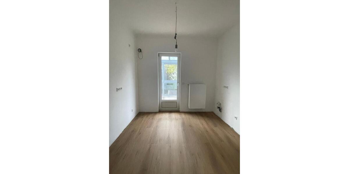 Erdgeschoßwohnung Düsseldorf Stadtbezirk 6 - 1.5 Zimmer, 90 m&sup2;, 1.500&euro; | Angebot:25995522