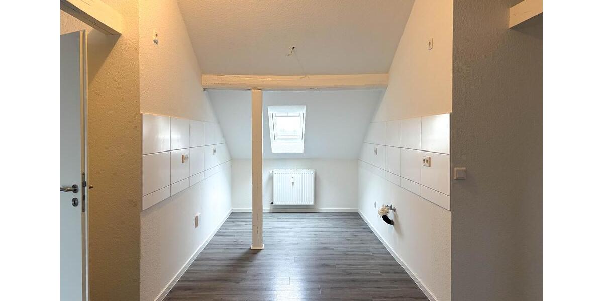 Dachgeschoßwohnung Gevelsberg - 4 Zimmer, 81 m&sup2;, 610&euro; | Angebot:25234927