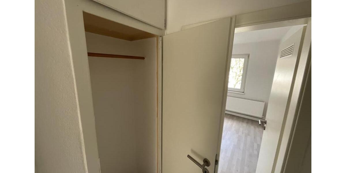 Etagenwohnung Essen Stadtbezirk IV - 1 Zimmer, 39 m&sup2;, 349&euro; | Angebot:25552144