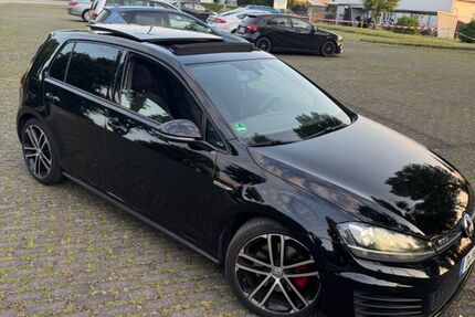 VW Golf 136.500 km 16.400 &euro; Düsseldorf 40597