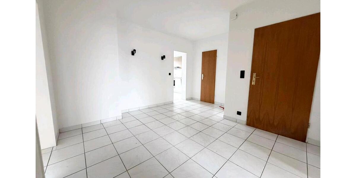 Etagenwohnung Hilden - 3 Zimmer, 120 m&sup2;, 1.500&euro; | Angebot:26005068