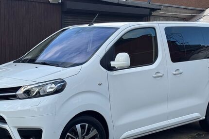 Toyota Proace (Verso) 75.000 km 21.900 &euro; Duisburg 47179