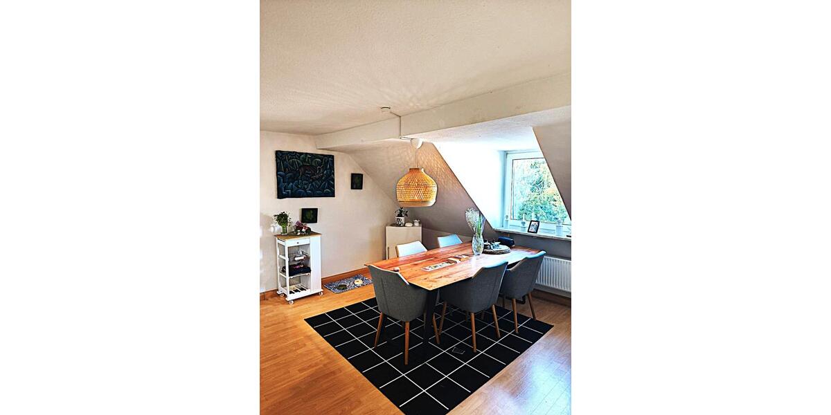 Dachgeschoßwohnung Essen Stadtbezirk II - 2.5 Zimmer, 65 m&sup2;, 655&euro; | Angebot:26237805