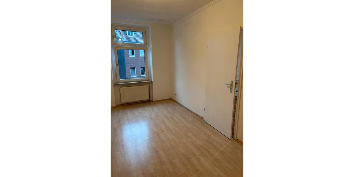 Etagenwohnung Wuppertal Elberfeld - 3 Zimmer, 100 m&sup2;, 680&euro; | Angebot:27570277
