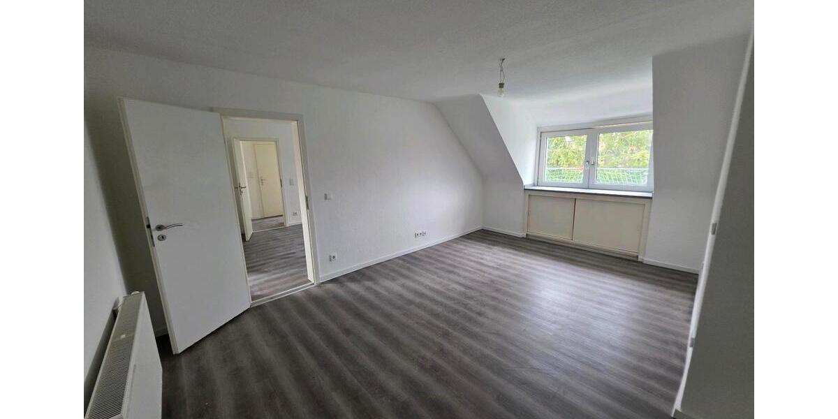 Dachgeschoßwohnung Bochum Bochum-Mitte - 1 Zimmer, 60 m&sup2;, 450&euro; | Angebot:26023004