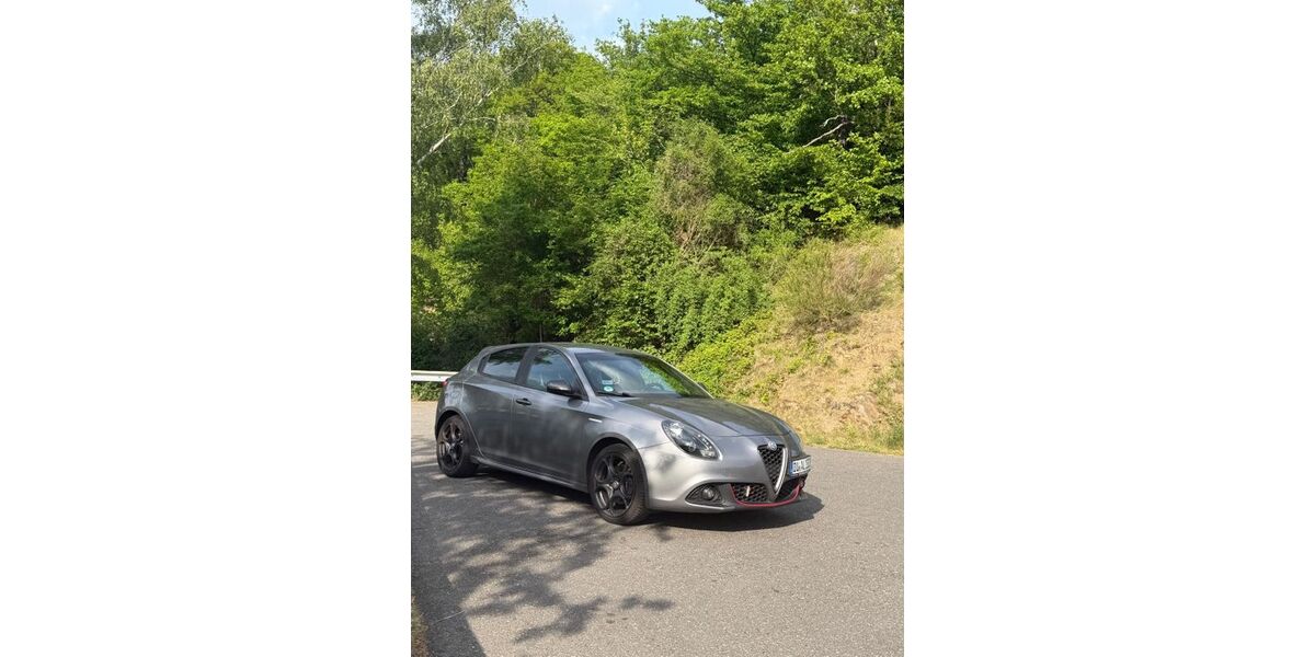 Alfa Romeo Giulietta 221.000 km 7.800 &euro; Duisburg 47198