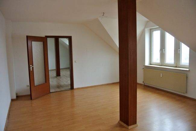 Etagenwohnung Mülheim an der Ruhr Mitte-Ost - 3 Zimmer, 98 m&sup2;, 650&euro; | Angebot:26190093