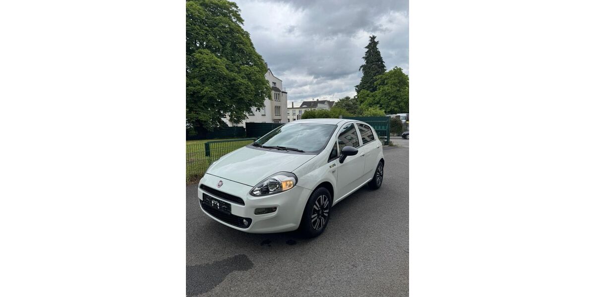 Fiat Punto 43.000 km 5.300 &euro; Solingen 42655