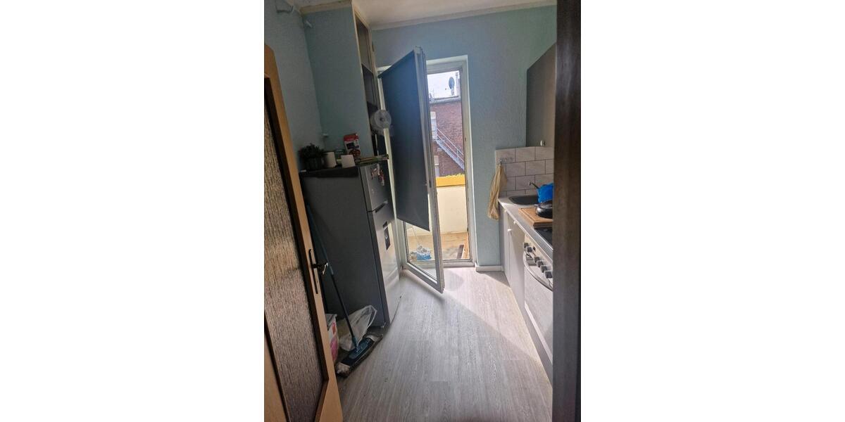 Etagenwohnung Düsseldorf Oberbilk - 1 Zimmer, 70 m&sup2;, 600&euro; | Angebot:27579950