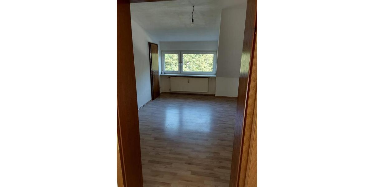 Dachgeschoßwohnung Essen Stadtbezirk V - 3 Zimmer, 54 m&sup2;, 450&euro; | Angebot:25649515