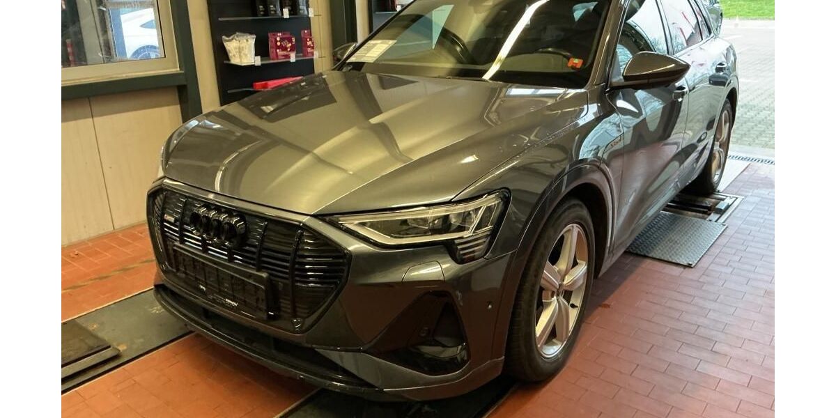 Audi e-tron 44.330 km 31.870 &euro; Hagen 58091