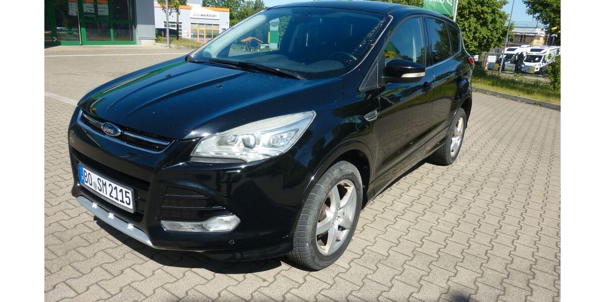 Ford Kuga 214.000 km 7.900 &euro; Essen 45144