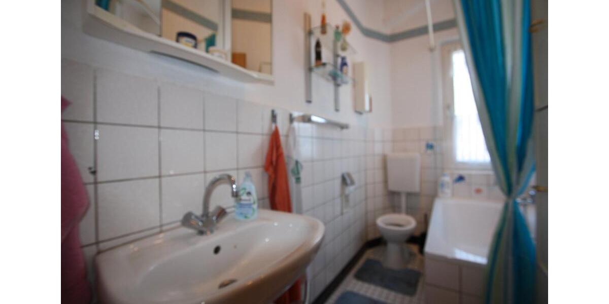 Erdgeschoßwohnung Herne Wanne - 2.5 Zimmer, 66 m&sup2;, 535&euro; | Angebot:27543438