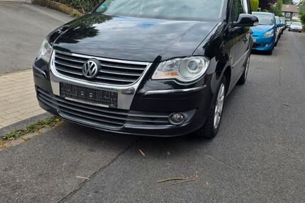 VW Touran 204.000 km 3.799 &euro; Mettmann 40822
