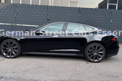 Tesla Model S 195.500 km 17.950 &euro; Essen 45141