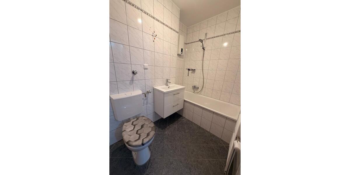 Etagenwohnung Bochum Altenbochum - 3 Zimmer, 83 m&sup2;, 760&euro; | Angebot:25918613
