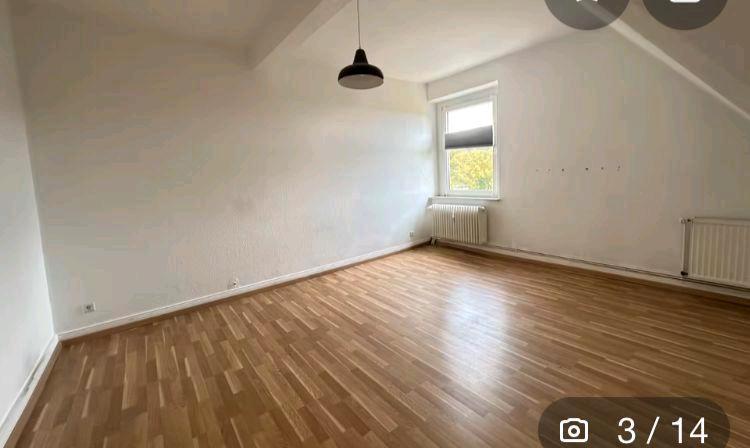 Dachgeschoßwohnung Wuppertal Arrenberg - 4 Zimmer, 118 m&sup2;, 1.200&euro; | Angebot:27566393