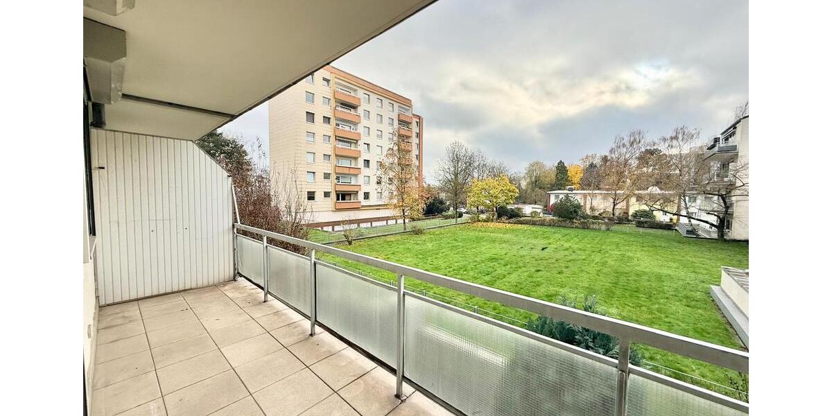 Erdgeschoßwohnung Düsseldorf Stadtbezirk 6 - 3 Zimmer, 93 m&sup2;, 1.200&euro; | Angebot:23762122