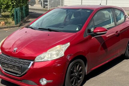 Peugeot 208 141.500 km 2.500 &euro; Mülheim an der Ruhr 45473