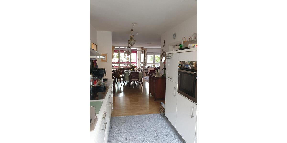 Etagenwohnung Neuss - 3 Zimmer, 93 m&sup2;, 325.000&euro; | Angebot:24751834