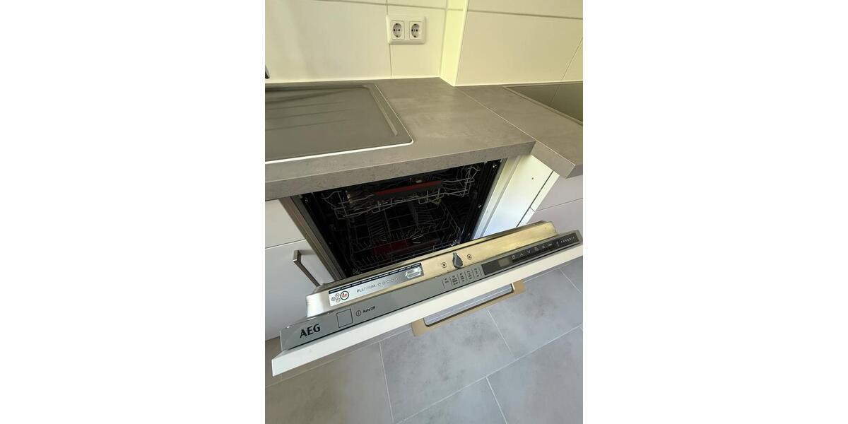Etagenwohnung Duisburg Mittelmeiderich - 2 Zimmer, 72 m&sup2;, 880&euro; | Angebot:27565931