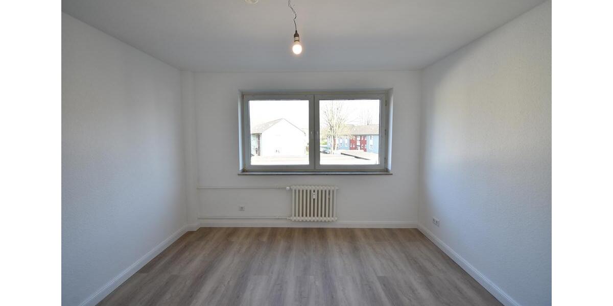 Etagenwohnung Duisburg Walsum - 3 Zimmer, 81 m&sup2;, 895&euro; | Angebot:25870126