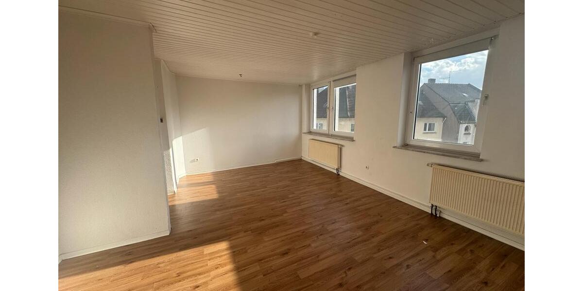 Etagenwohnung Essen Stadtbezirk III - 2 Zimmer, 85 m&sup2;, 650&euro; | Angebot:25967652
