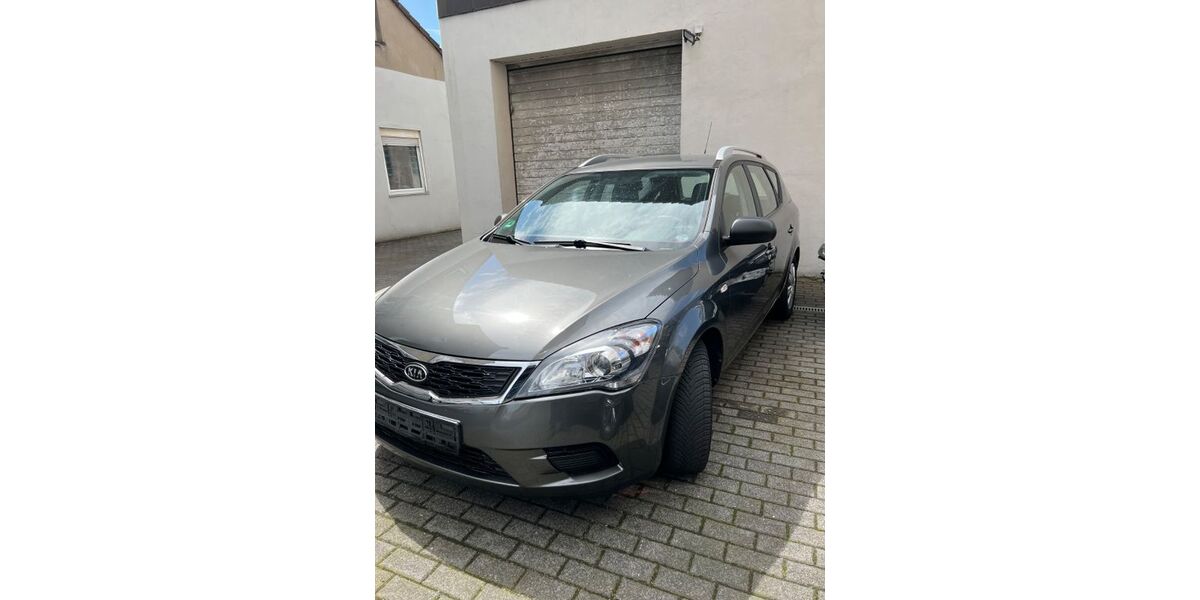Kia ceed / Ceed 124.000 km 1.999 &euro; Essen 45329