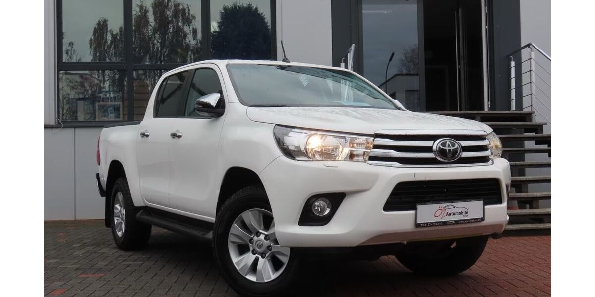 Toyota Hilux 235.188 km 23.490 &euro; Neuss 41469