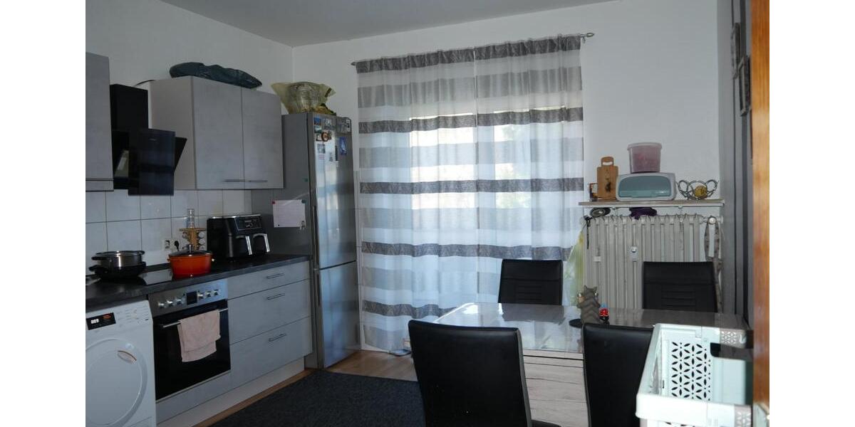 Etagenwohnung Duisburg Mittelmeiderich - 4 Zimmer, 100 m&sup2;, 798&euro; | Angebot:25754033