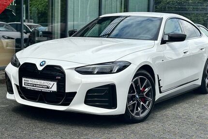 BMW i4 22.721 km 54.640 &euro; Mülheim 45472