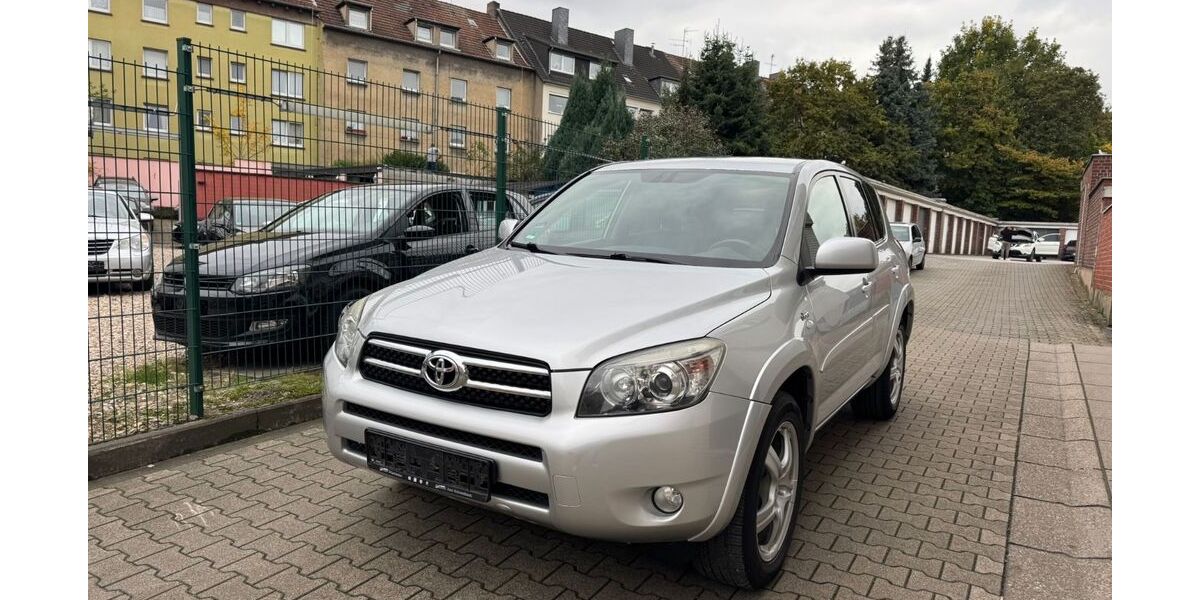 Toyota RAV 4 182.000 km 4.899 &euro; Essen 45143