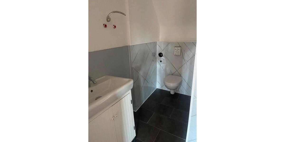Dachgeschoßwohnung Duisburg Hamborn - 2 Zimmer, 80 m&sup2;, 750&euro; | Angebot:27567733