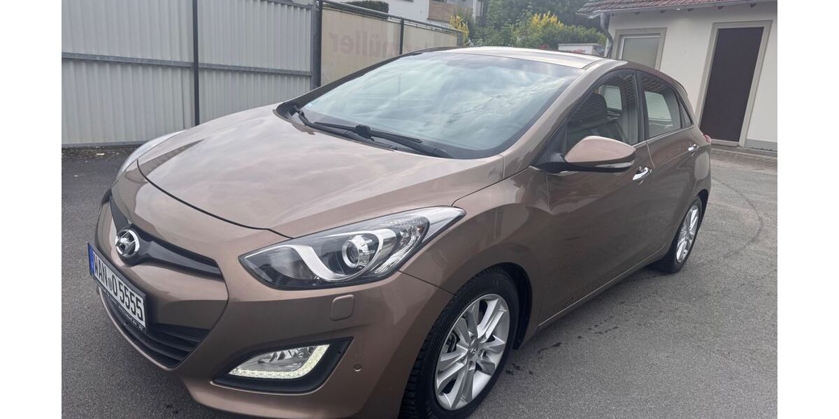 Hyundai i30 178.000 km 4.999 &euro; Essen 45355