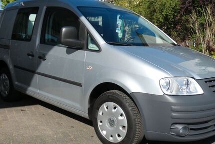 VW Caddy 128.100 km 5.990 &euro; Essen 45149