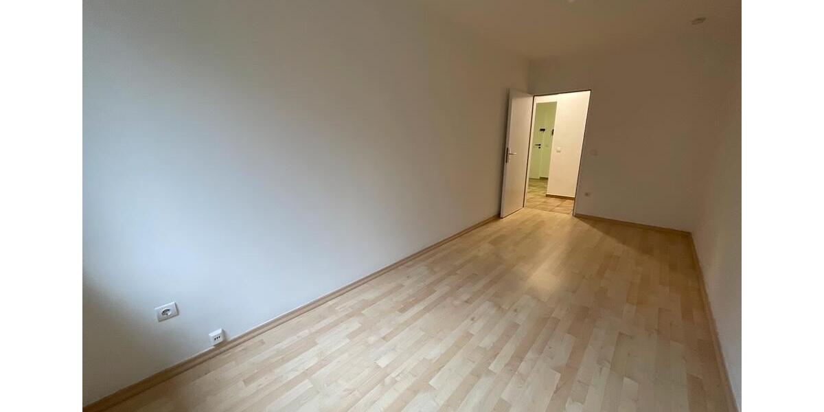 Etagenwohnung Meerbusch - 3 Zimmer, 90 m&sup2;, 905&euro; | Angebot:25891653