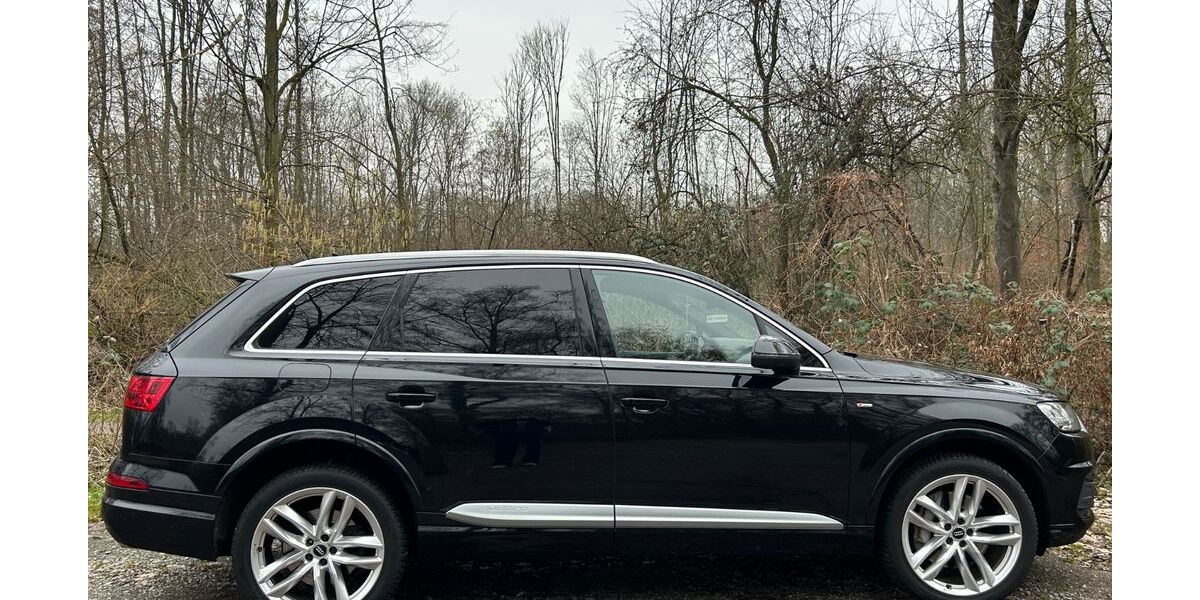 Audi Q7 99.000 km 38.900 &euro; Düsseldorf 40627