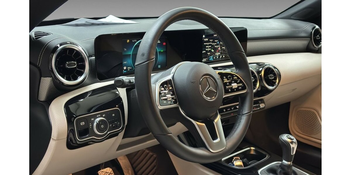 Mercedes-Benz CLA 180 Shooting Brake Leder Navi Kamera 1.Hd 108.430 km 18.900 &euro; Wuppertal 42327