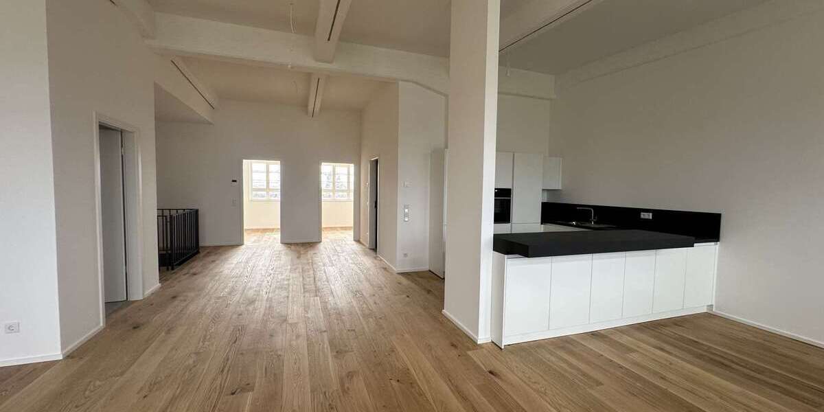 Etagenwohnung Wermelskirchen - 5 Zimmer, 157 m&sup2;, 2.005&euro; | Angebot:27166832