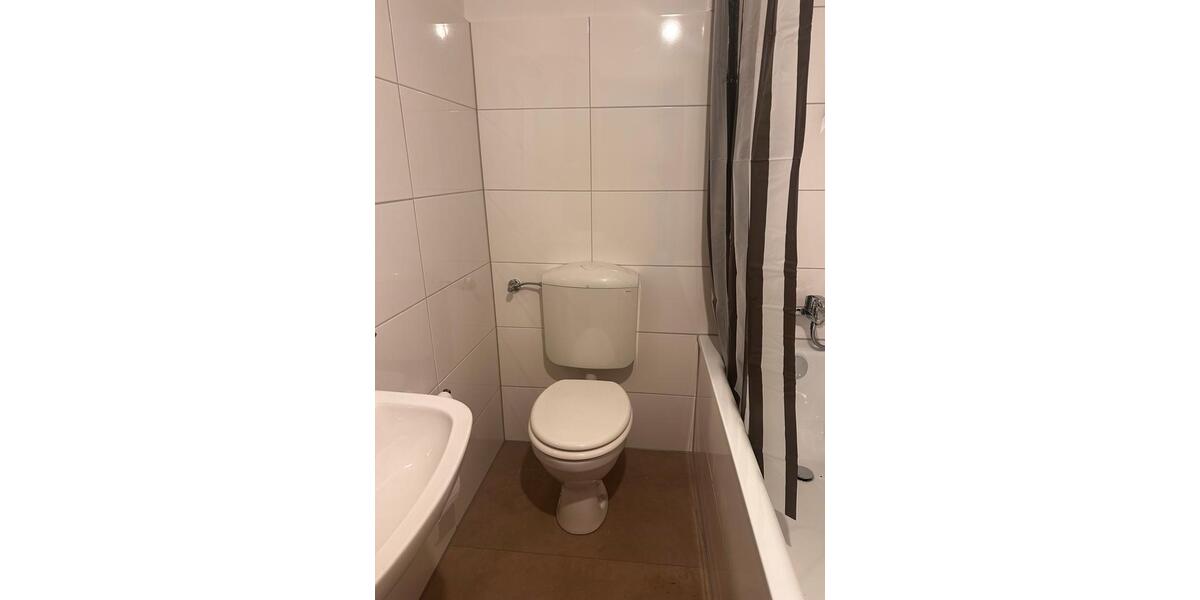 Erdgeschoßwohnung Velbert - 1 Zimmer, 35 m&sup2;, 350&euro; | Angebot:26326011