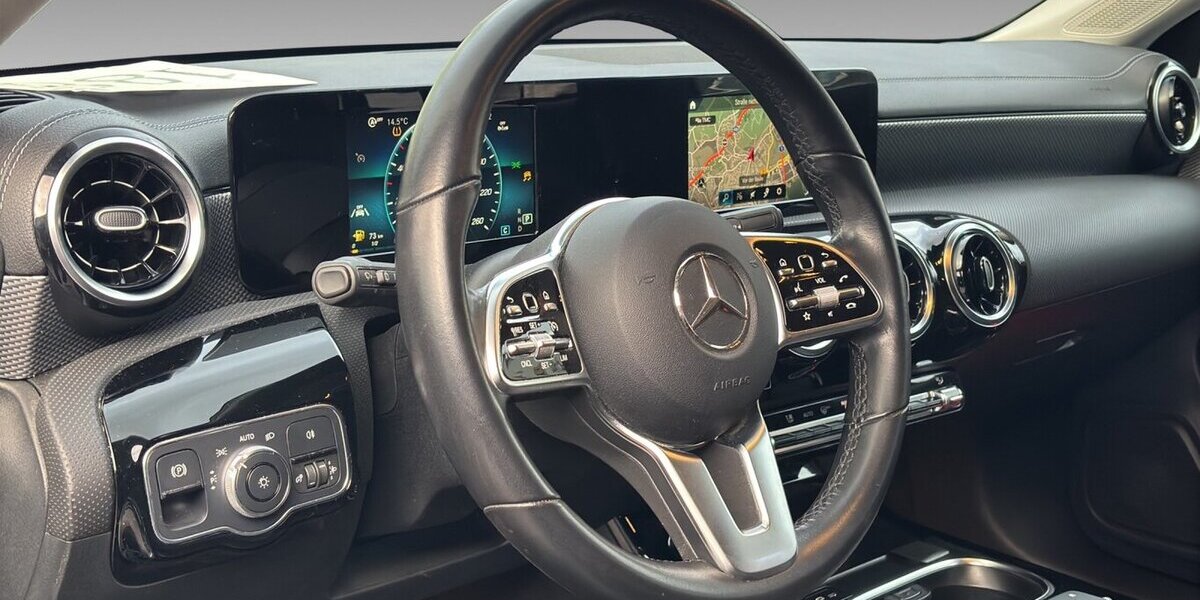 Mercedes-Benz CLA 180 Shooting Brake d Autom.MBUX AHK 152.593 km 11.400 &euro; Wuppertal 42327